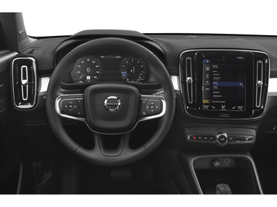 2019 Volvo XC40 T4 MOMENTUM