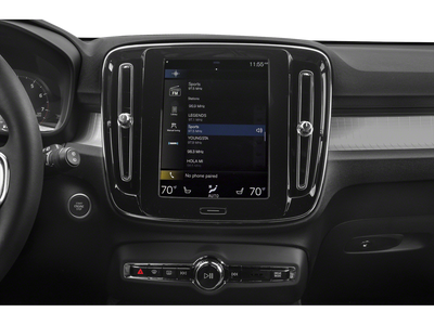 2019 Volvo XC40 T4 MOMENTUM