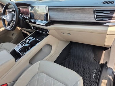 2024 Volkswagen Atlas 2.0T SEL Premium R-Line