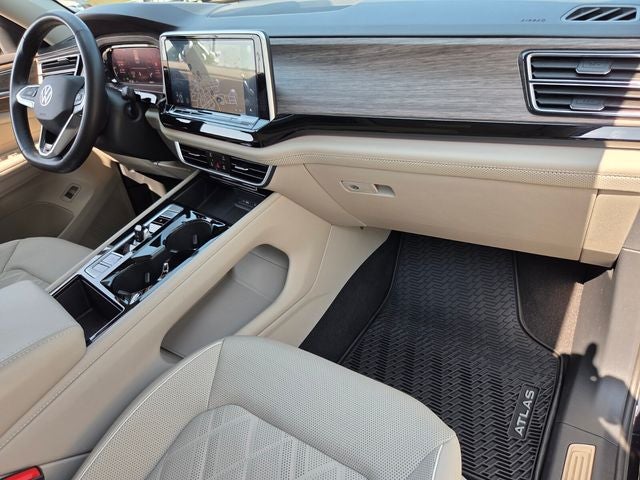 2024 Volkswagen Atlas 2.0T SEL Premium R-Line