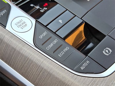 2025 BMW 3 Series 330i