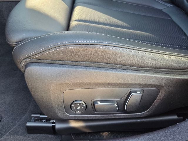 2025 BMW 3 Series 330i