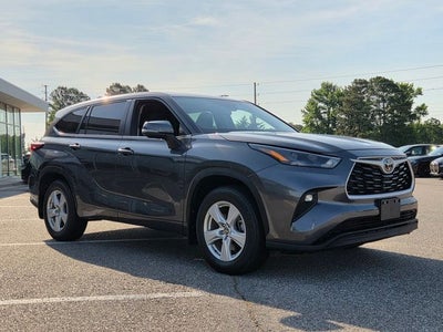 2024 Toyota Highlander LE