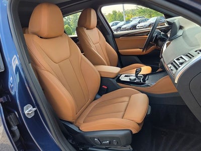 2025 BMW X4 xDrive30i