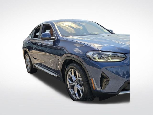 2025 BMW X4 xDrive30i