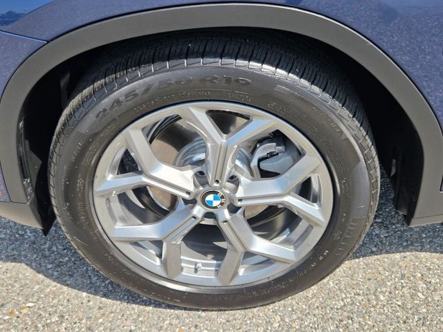 2025 BMW X4 xDrive30i