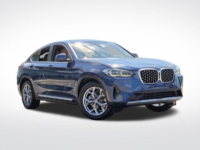 2025 BMW X4 xDrive30i