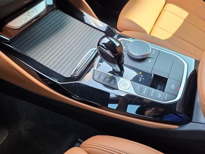 2025 BMW X4 xDrive30i