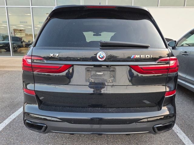 2022 BMW X7 M50i