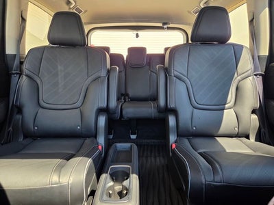 2025 INFINITI QX80 LUXE