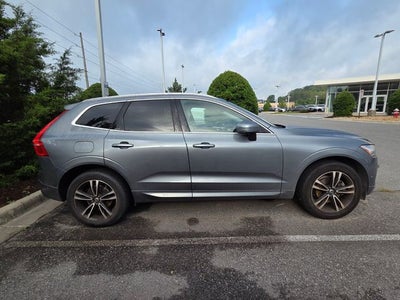 2019 Volvo XC60 T5 Momentum