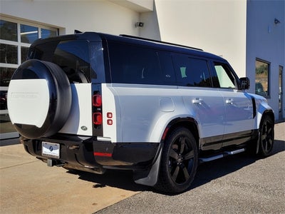 2023 Land Rover Defender 130 X-Dynamic SE