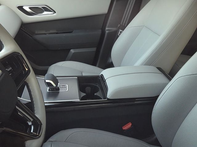 2025 Land Rover Range Rover Velar Dynamic SE
