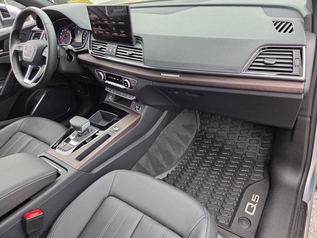 2022 Audi Q5 45 S line Premium quattro