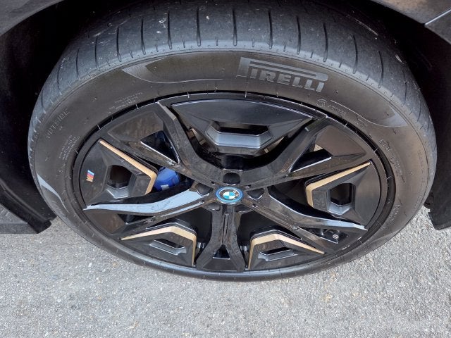 2023 BMW iX M60