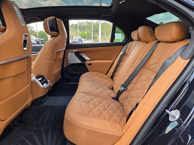 2024 BMW 7 Series 740i M Sport