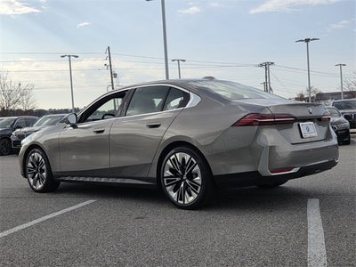 2025 BMW 5 Series 530i