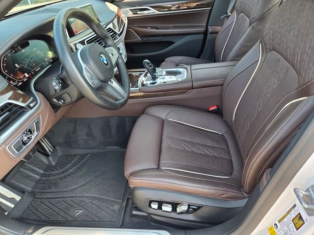 2022 BMW 7 Series 740i