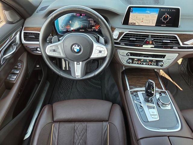 2022 BMW 7 Series 740i