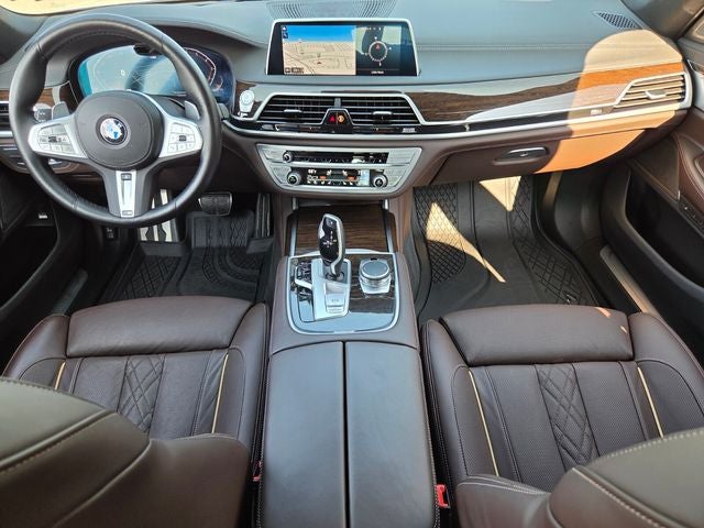 2022 BMW 7 Series 740i