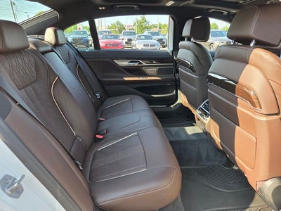 2022 BMW 7 Series 740i