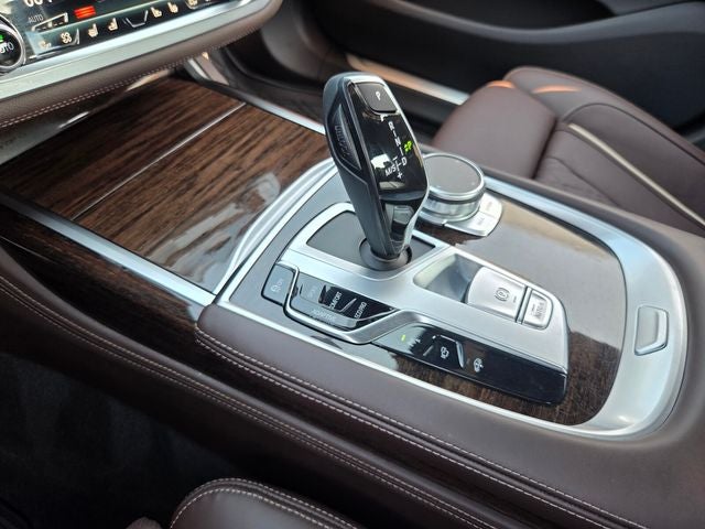 2022 BMW 7 Series 740i