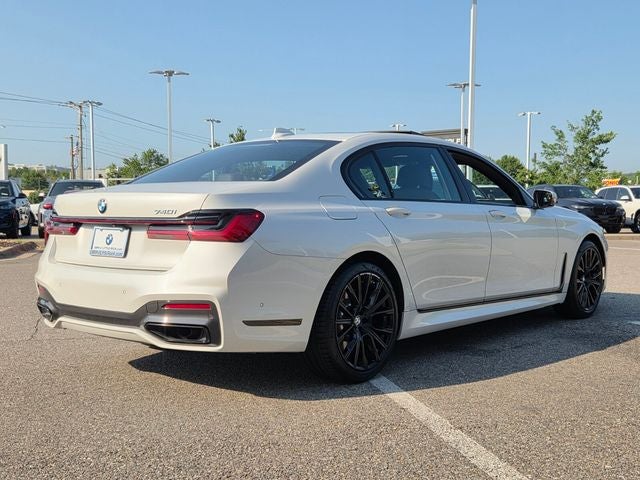 2022 BMW 7 Series 740i