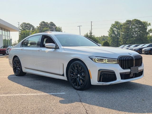 2022 BMW 7 Series 740i
