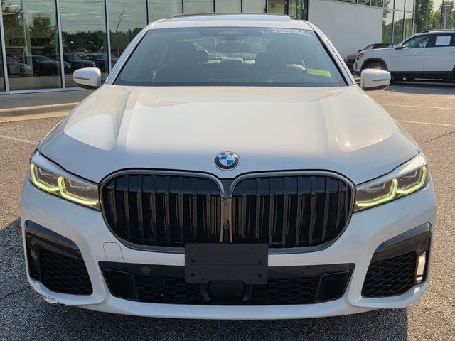 2022 BMW 7 Series 740i