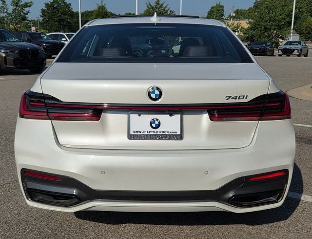 2022 BMW 7 Series 740i