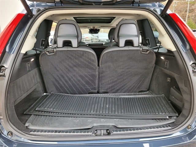 2021 Volvo XC90 T6 Momentum