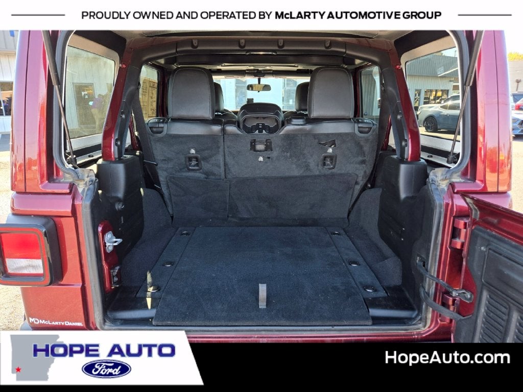 2021 Jeep Wrangler Unlimited Sahara Altitude