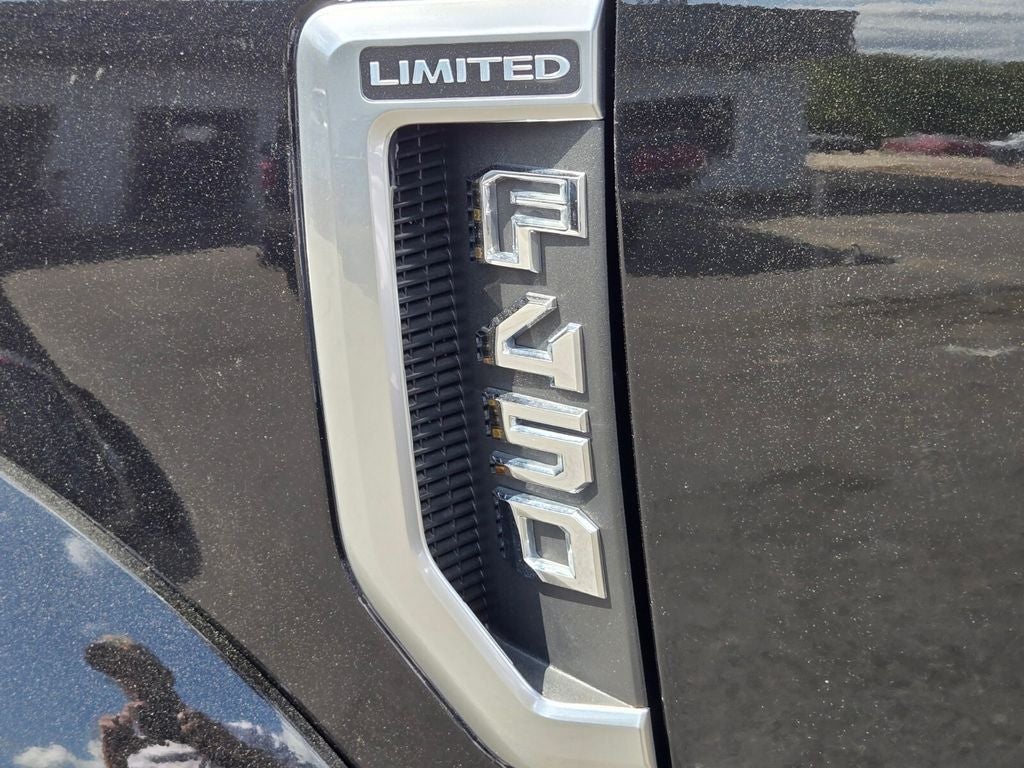 2022 Ford F-450SD Limited DRW