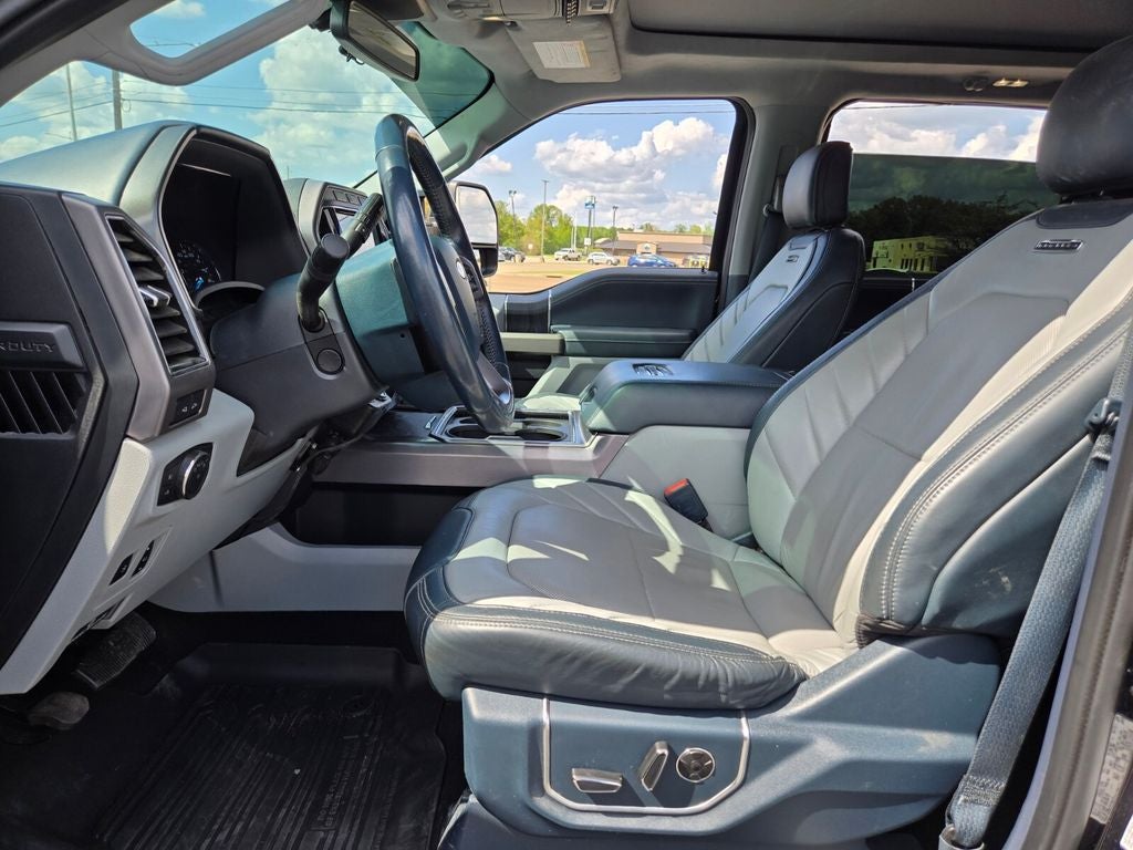 2022 Ford F-450SD Limited DRW