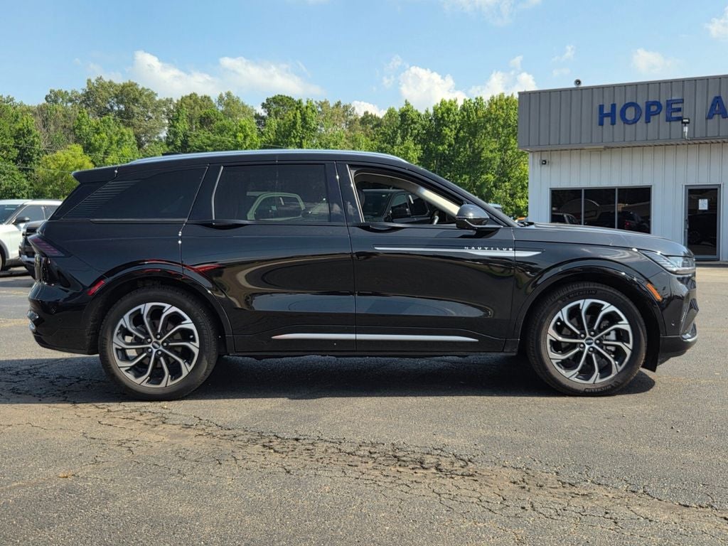 2024 Lincoln Nautilus Reserve