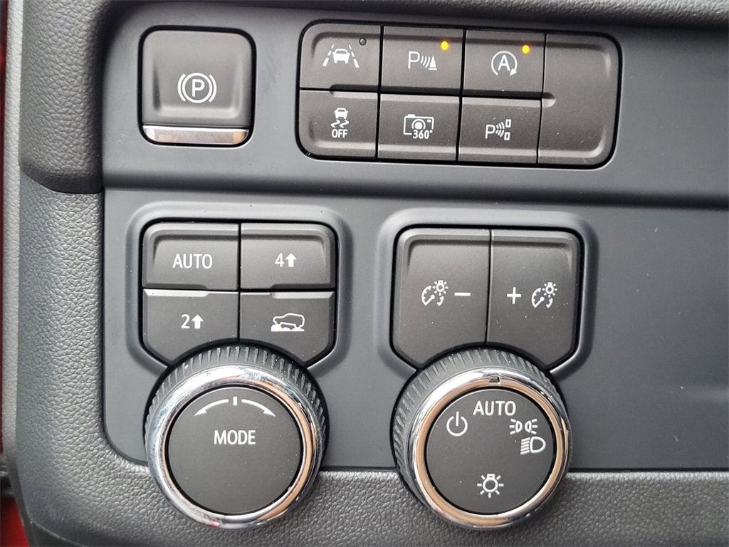 2025 Chevrolet Tahoe LS