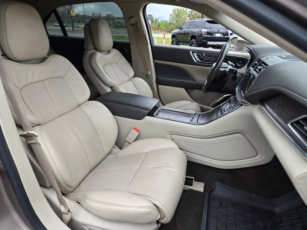 2019 Lincoln Continental Reserve