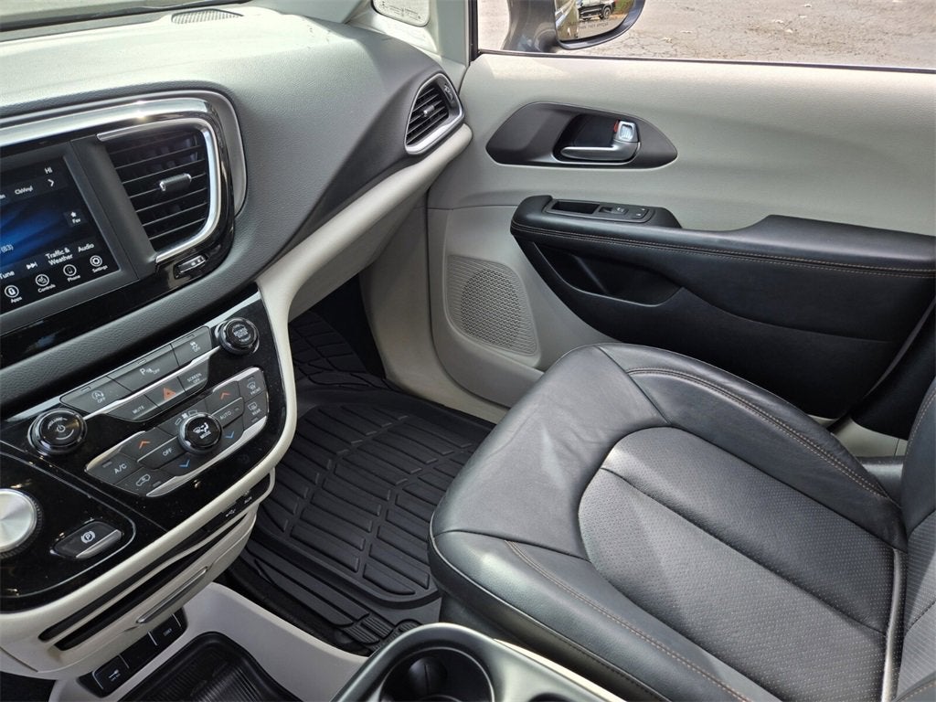 2020 Chrysler Pacifica Touring L