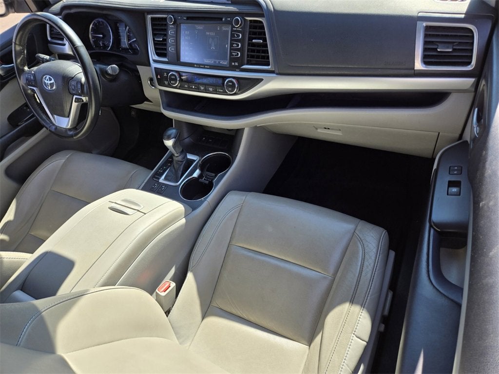 2018 Toyota Highlander SE