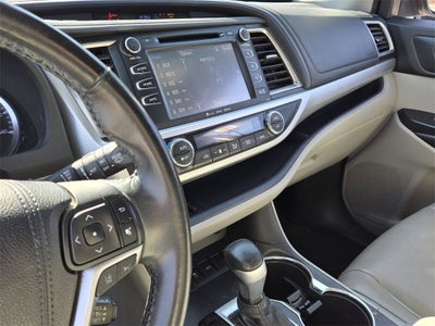 2018 Toyota Highlander SE