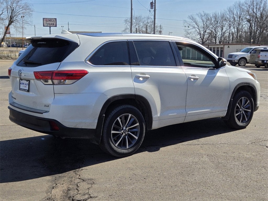 2018 Toyota Highlander SE
