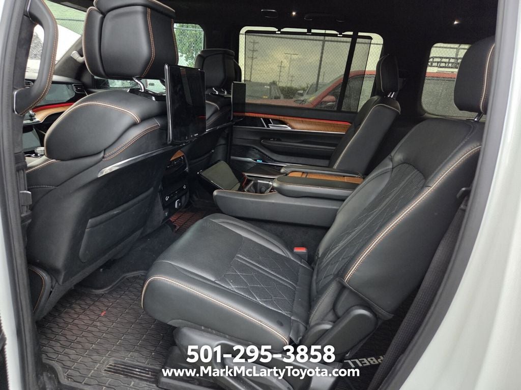 2022 Jeep Grand Wagoneer Series III
