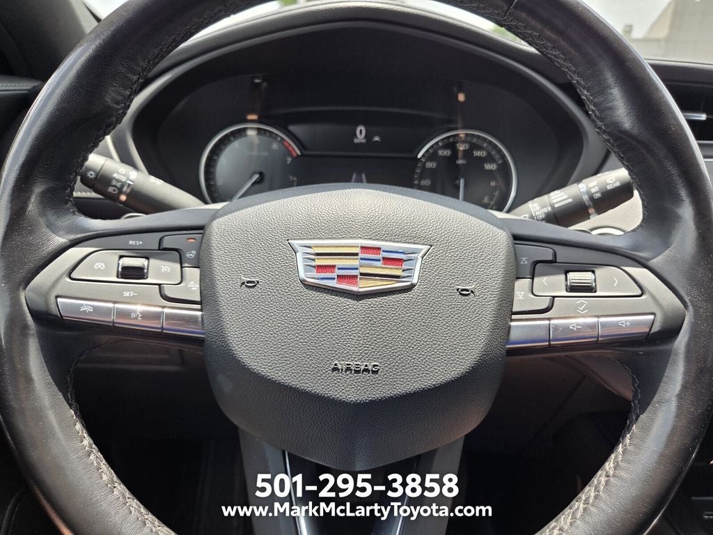 2023 Cadillac XT4 Premium Luxury