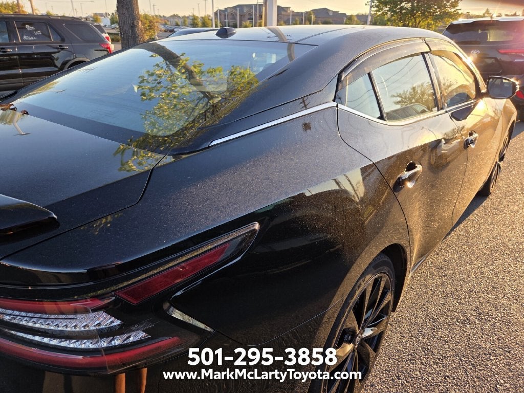 2022 Nissan Maxima SR