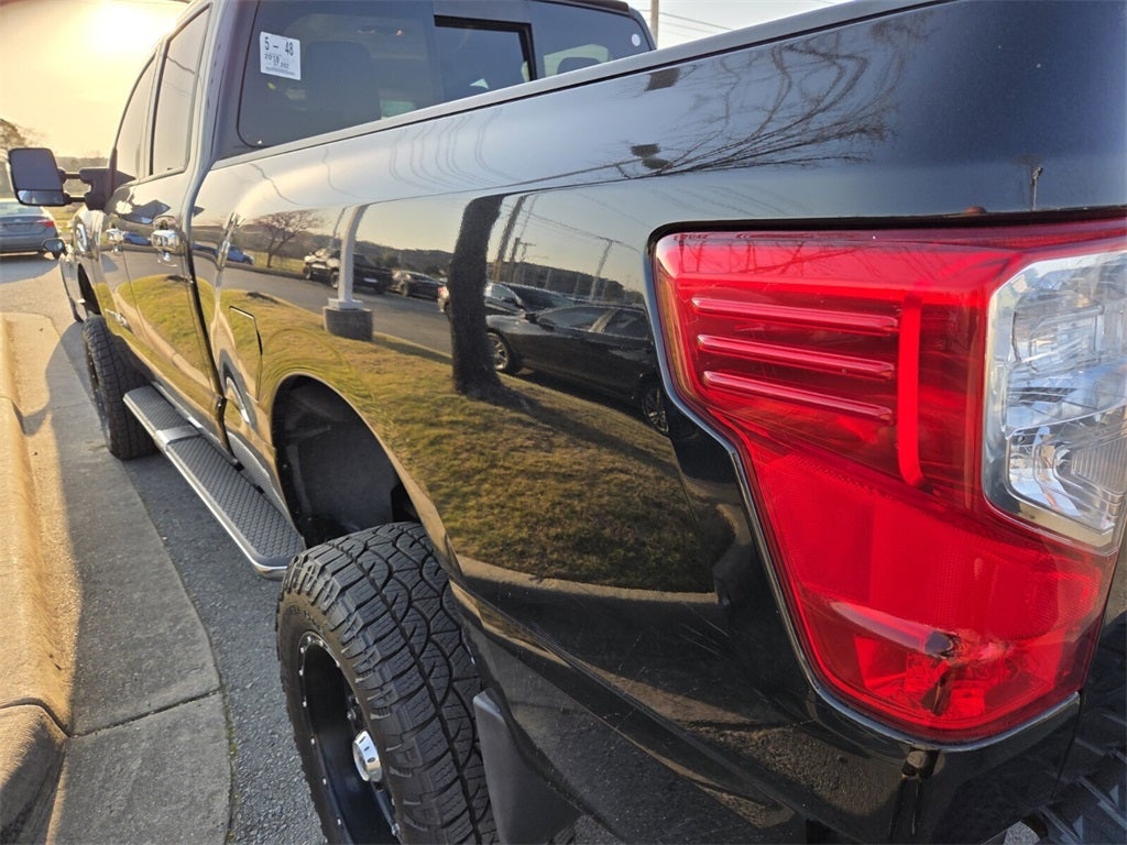 2018 Nissan Titan SV