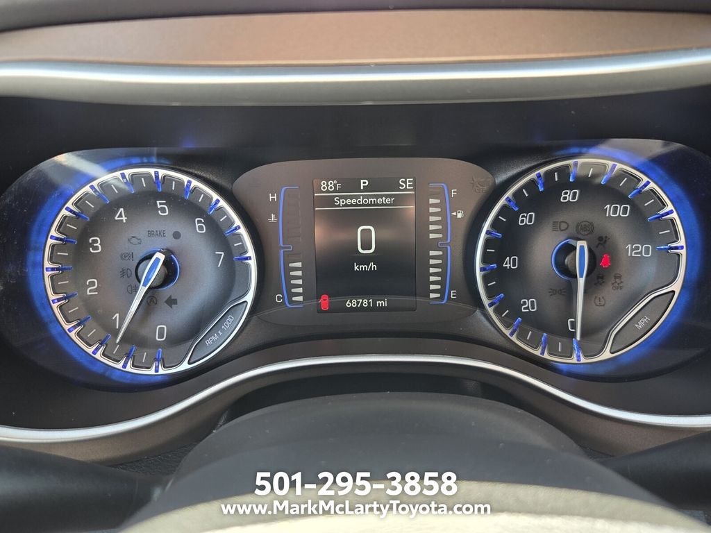 2022 Chrysler Voyager LX
