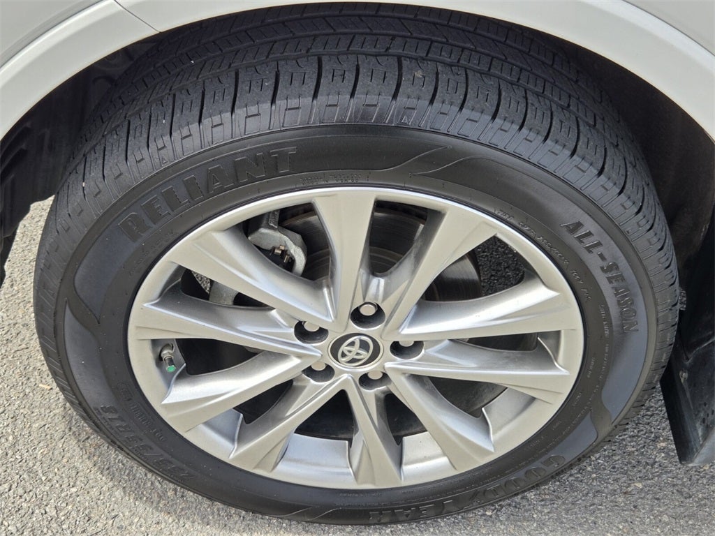 2017 Toyota RAV4 Platinum