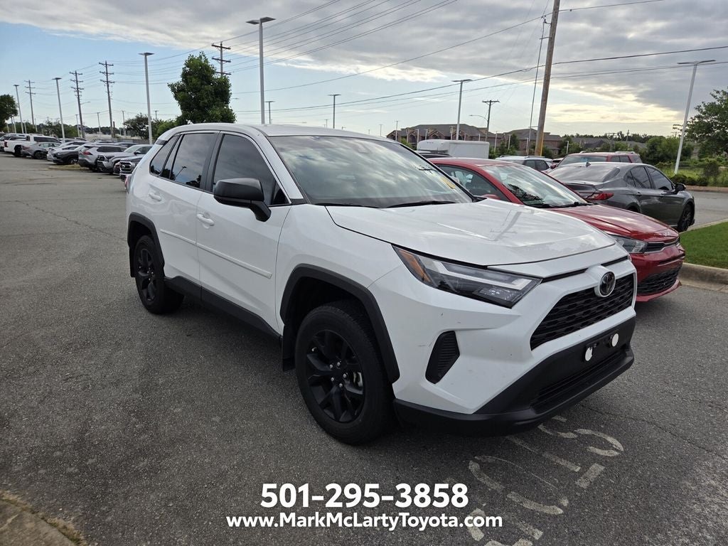 2024 Toyota RAV4 LE