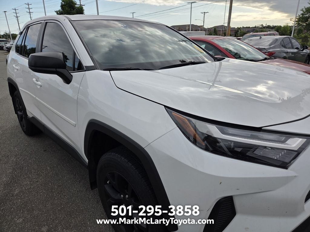 2024 Toyota RAV4 LE