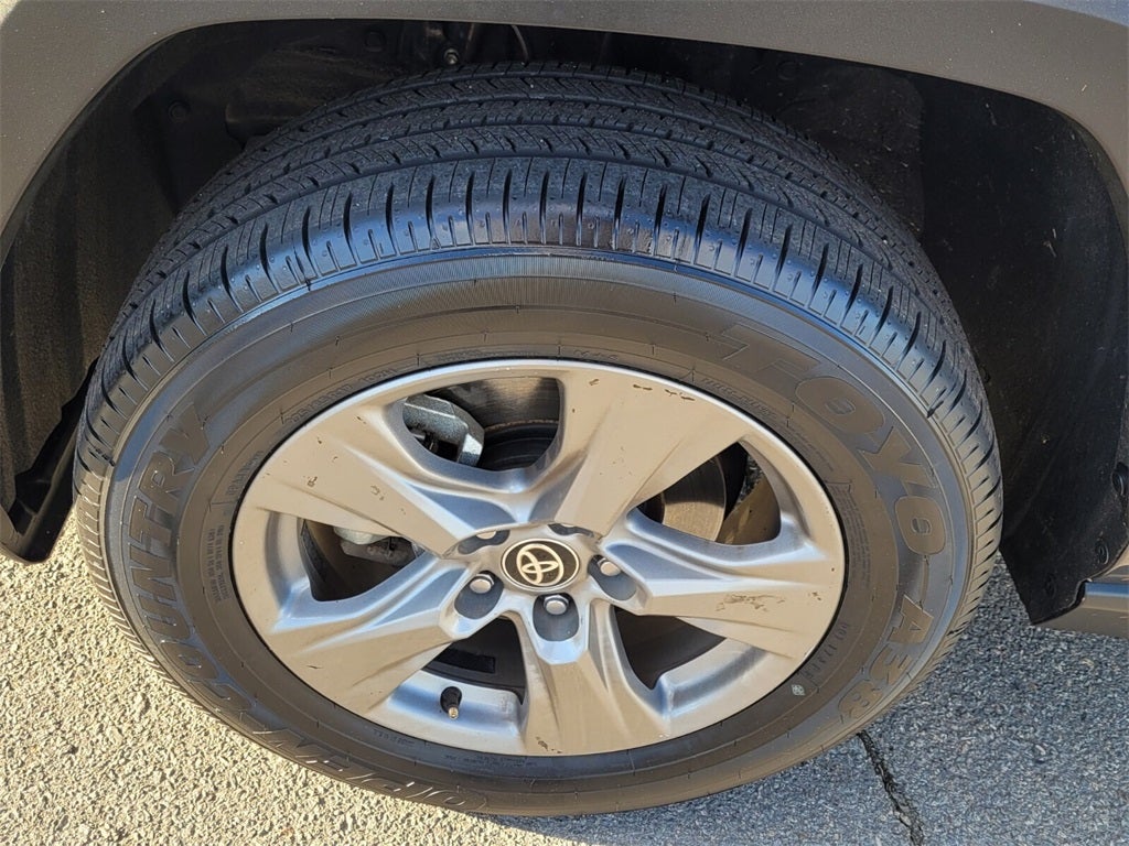 2024 Toyota RAV4 XLE